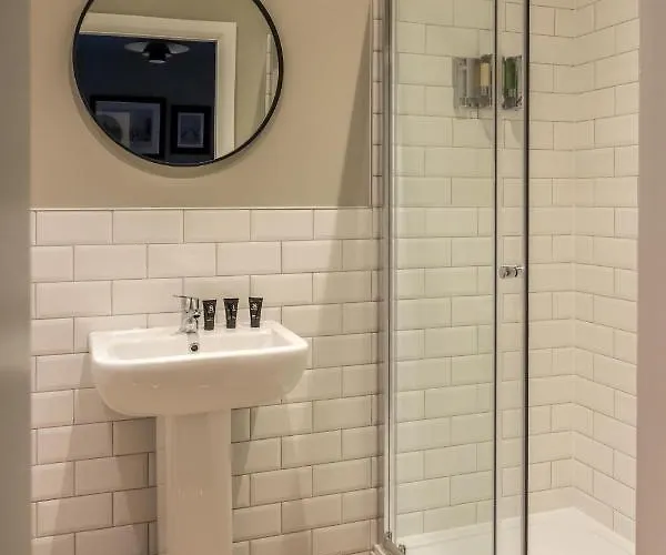 여관 The Station 휫비