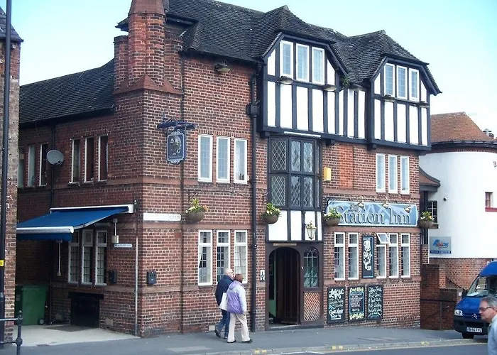 여관 The Station 휫비