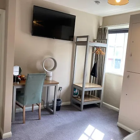 The Station Inn 3*